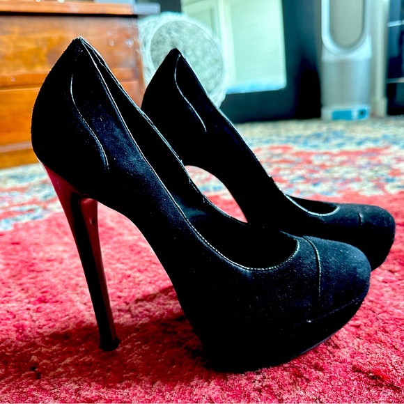 NWOT Carvela ~ Kurt Geiger black suede with piping details 39 - Picture 1 of 8